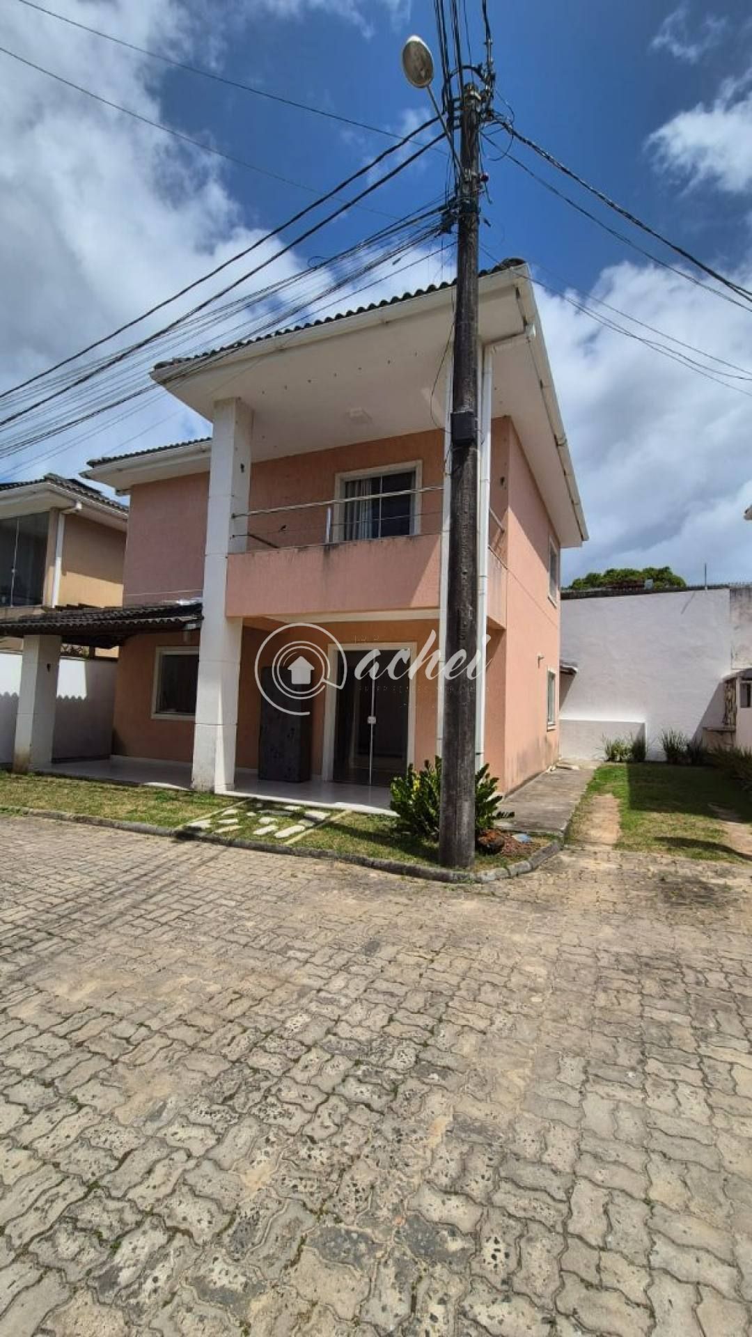 Casa 4/4 em Condomínio Fechado – Buraquinho