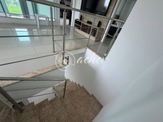 Casa em Alphaville Litoral Norte 1 com suíte no térreo