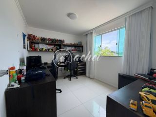 Casa em Alphaville Litoral Norte 1 com suíte no térreo