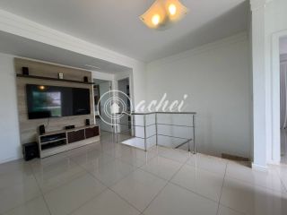 Casa em Alphaville Litoral Norte 1 com suíte no térreo