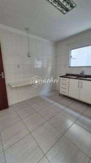 Casa duplex em Condomínio Fechado