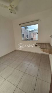 Casa duplex em Condomínio Fechado