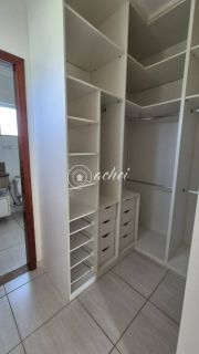 Casa duplex em Condomínio Fechado