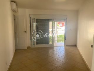 Casa de condomínio à venda em ótima região