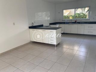 Casa de condomínio à venda em ótima região