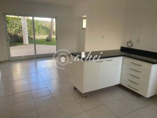 Casa de condomínio à venda em ótima região