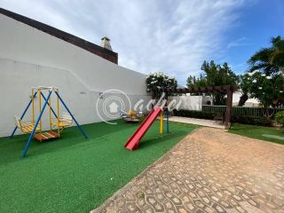 Apartamento 2/4 com Suíte na Estrada do Coco