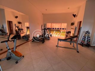 Apartamento 2/4 com Suíte na Estrada do Coco