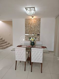 Linda Casa no Condomínio Alphaville Litoral Norte 1