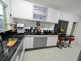 Linda Casa no Condomínio Alphaville Litoral Norte 1