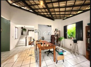 Casa em Vilas do Atlântico - Alameda Fechada