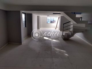 Casa grande à venda com 4/4 e 4 pavimentos em Ipitanga