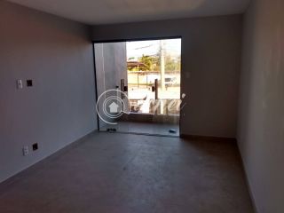 Casa grande à venda com 4/4 e 4 pavimentos em Ipitanga