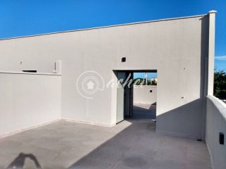 Casa grande à venda com 4/4 e 4 pavimentos em Ipitanga