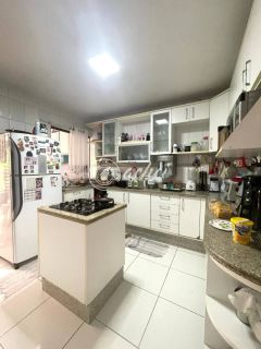 Casa de condomínio 4/4 no Centro de Lauro de Freitas