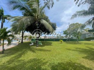 Casa de condomínio 4/4 no Centro de Lauro de Freitas