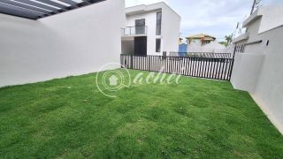 Casa à Venda em Buraquinho