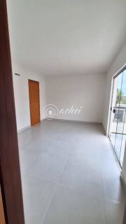 Casa à Venda em Buraquinho