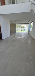 Casa com piscina à venda em Busca Vida