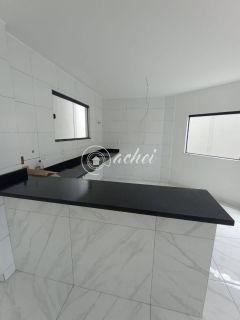 Casa de esquina, 3 suítes frente a Praia de Ipitanga