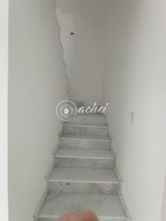 Casa de esquina, 3 suítes frente a Praia de Ipitanga