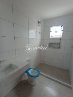 Casa de esquina, 3 suítes frente a Praia de Ipitanga