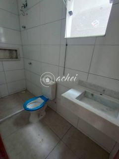 Casa de esquina, 3 suítes frente a Praia de Ipitanga