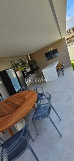 Casa de Alto Padrão Porteira Fechada a 200m do Mar | 7 Suítes |