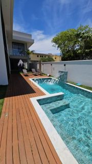 Casa de Alto Padrão Porteira Fechada a 200m do Mar | 7 Suítes |