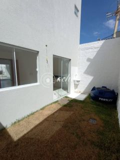 Casa de condomínio com 2 suítes à venda em ipitanga