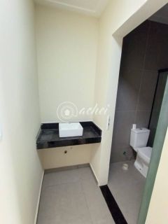 Casa Triplex à Venda em Ipitanga – Frente para o Rio