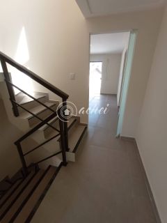 Casa Triplex à Venda em Ipitanga – Frente para o Rio