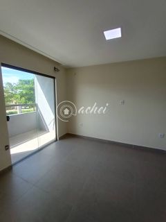 Casa Triplex à Venda em Ipitanga – Frente para o Rio