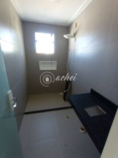 Casa Triplex à Venda em Ipitanga – Frente para o Rio