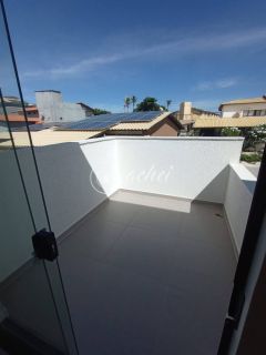 Casa Triplex à Venda em Ipitanga – Frente para o Rio