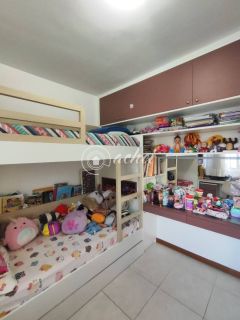 Casa à venda em condomínio fechado