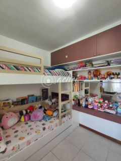 Casa à venda em condomínio fechado