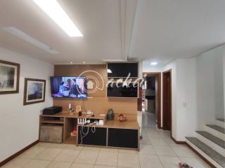 Casa à venda em condomínio fechado