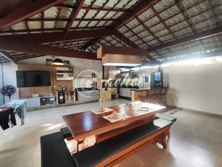 Casa à venda em condomínio fechado