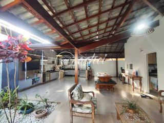 Casa à venda em condomínio fechado