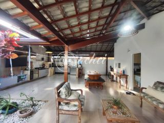 Casa à venda em condomínio fechado