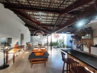 Casa à venda em condomínio fechado