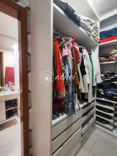 Casa à venda em condomínio fechado