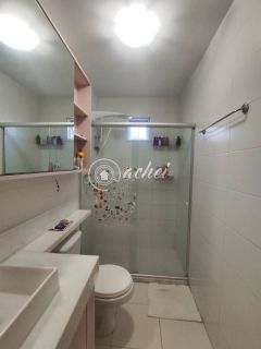 Casa à venda em condomínio fechado