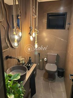 Casa de Alto Padrão no Alphaville Litoral Norte 3 | 4 Suítes, Área Gourmet Completa e Piscina com Hidromassagem