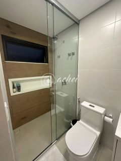 Casa de Alto Padrão no Alphaville Litoral Norte 3 | 4 Suítes, Área Gourmet Completa e Piscina com Hidromassagem