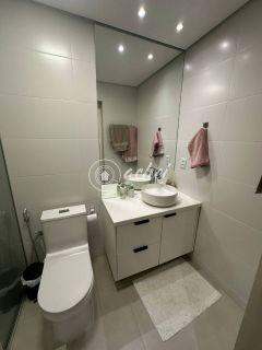 Casa de Alto Padrão no Alphaville Litoral Norte 3 | 4 Suítes, Área Gourmet Completa e Piscina com Hidromassagem