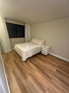 Casa de Alto Padrão no Alphaville Litoral Norte 3 | 4 Suítes, Área Gourmet Completa e Piscina com Hidromassagem