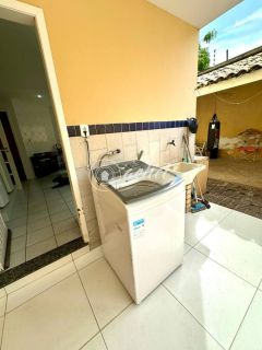 Casa à venda 4/4 nascente em condomínio - Priscila Dultra