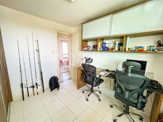 Aluga-se cobertura com linda vista para o mar - SEM MOBILIA